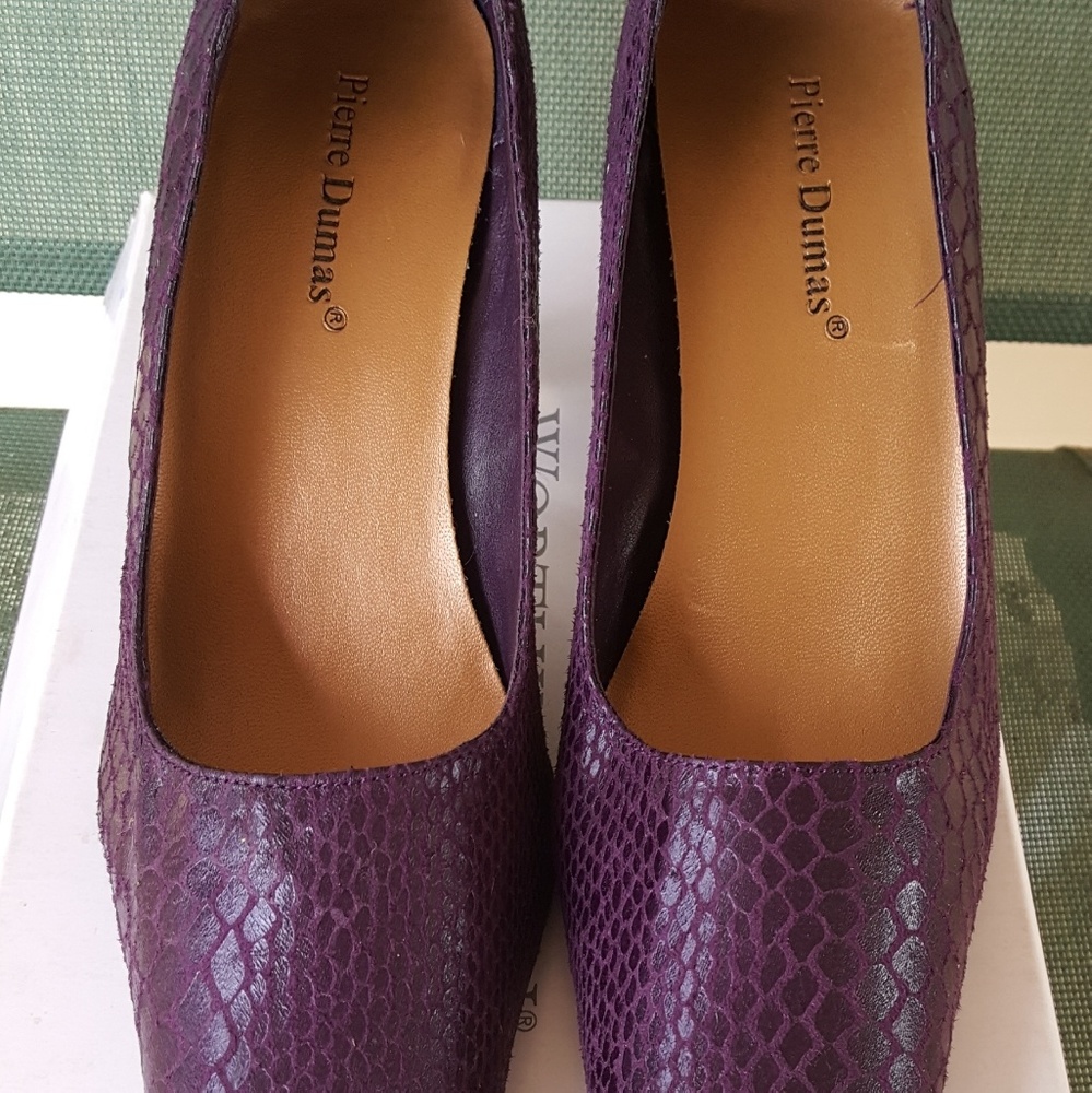 NIB PIERRE DUMAS SIZE 9M WOMEN'S HEELS